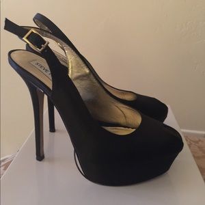 Steve Madden Laineyy Black Satin- size 7